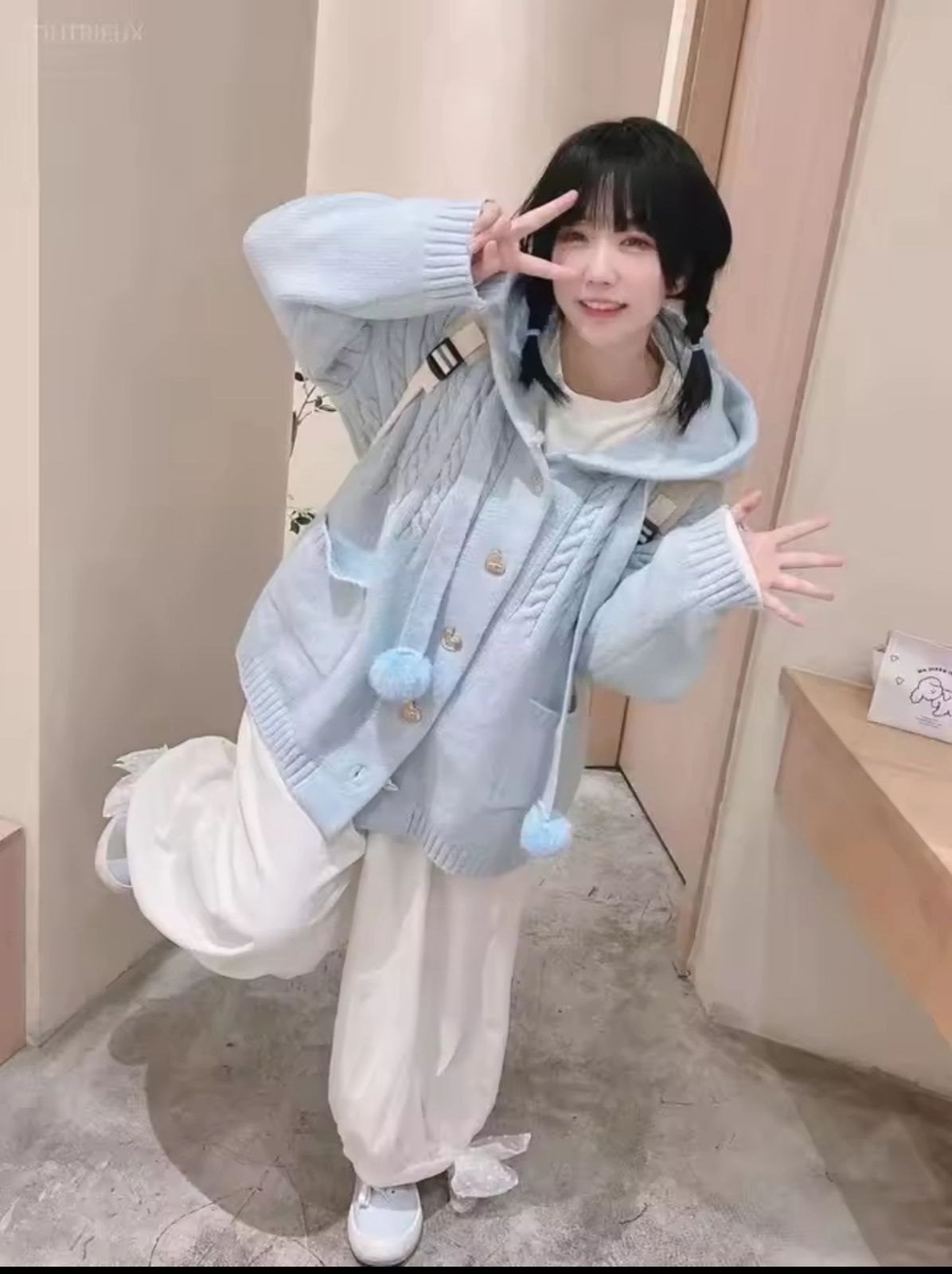 LORVENE Light Layer Knit Cardigan