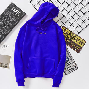 Minimalistischer Kapuzenpullover