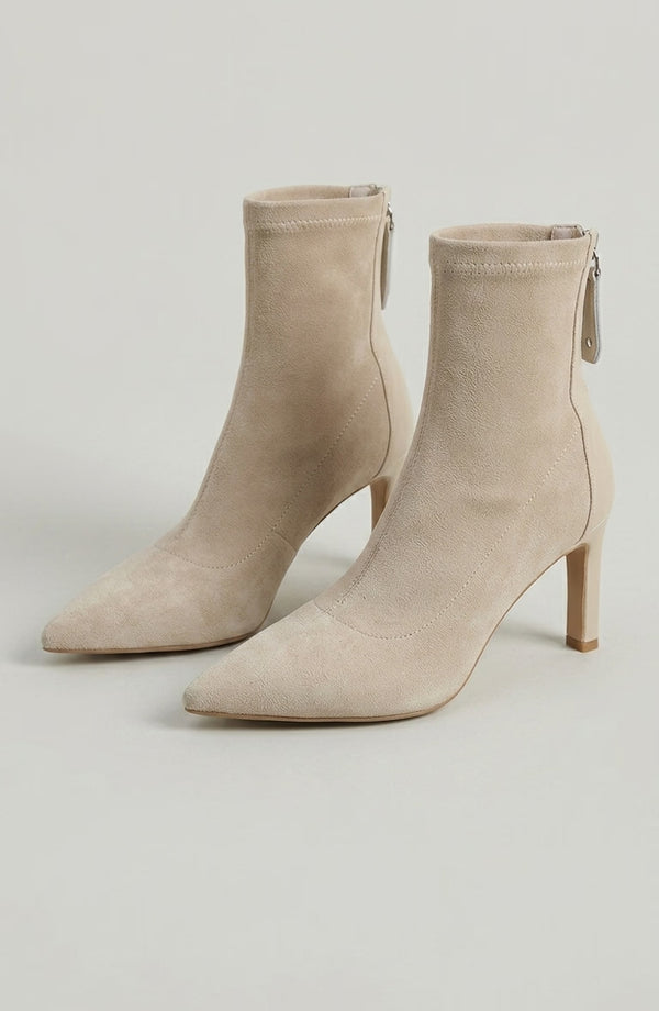 Elegant Stiletto Boot (600x920)