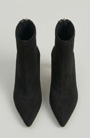 Elegant Stiletto Boot (600x920)