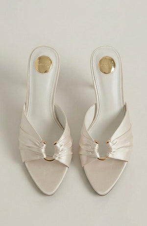 LORVENES pointed stiletto heels in black with sleek design and narrow heel, perfect for elegant evening wear. (600x920)