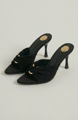 LORVENES pointed stiletto heels in black with sleek, narrow toe design and high stiletto heel for elegant fashion. (600x920)