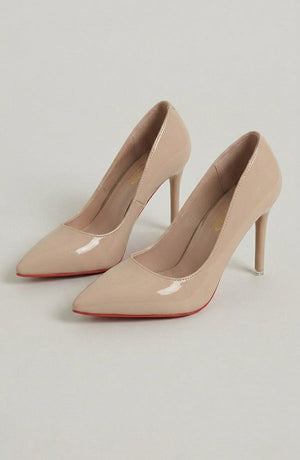 LORVENES Pure Essence Heels featuring sleek black leather straps and a high stiletto heel for elegant style. (600x920)