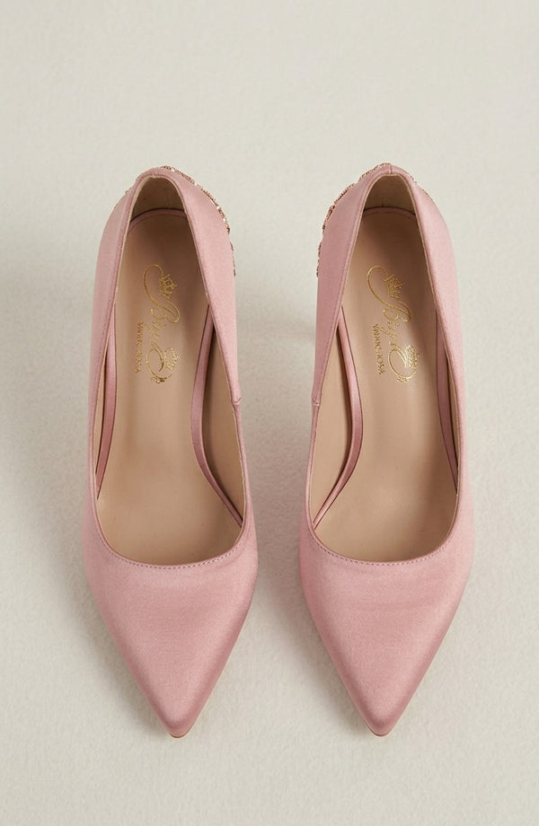 LORVENES Opal Muse heels with sleek design, featuring a pointed toe and elegant heel for stylish occasion wear (600x920)