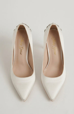 LORVENES Opal Muse heels featuring a sleek design with a pointed toe and stylish heel, perfect for elegant occasions. (600x920)