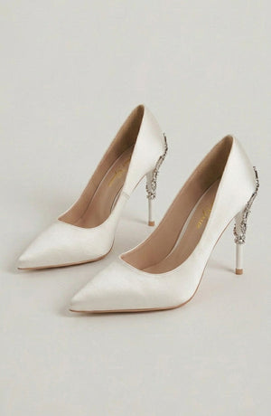 LORVENES Opal Muse heels featuring a sleek design with a pointed toe and elegant heel, perfect for stylish occasions. (600x920)