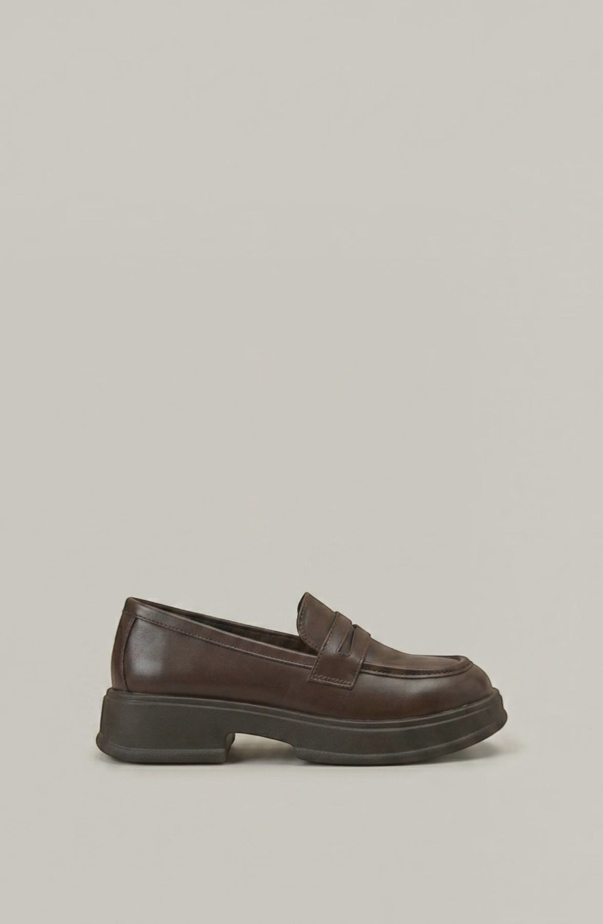 Calm Curve Loafers