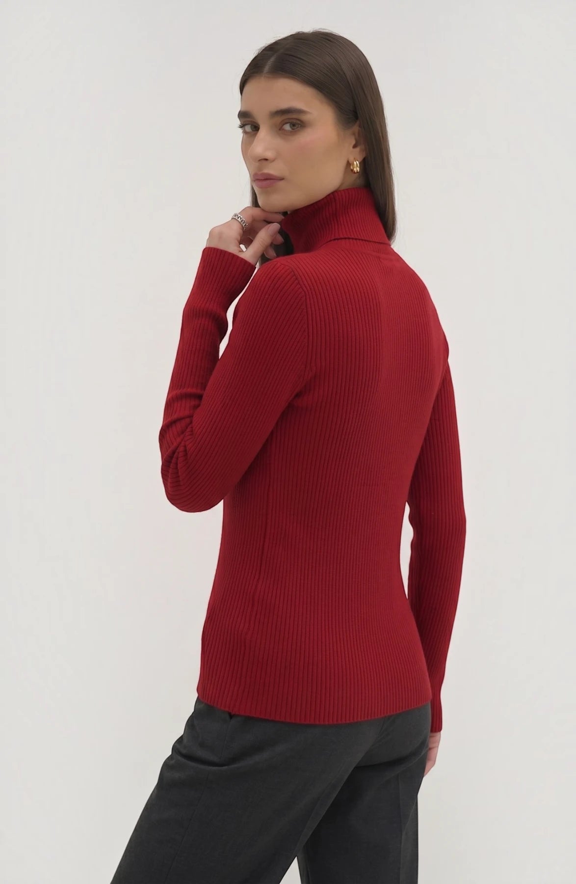 LORVENE Pure Soft Polyester High Neck in a cozy, smooth fabric with a high neckline, shown in a close-up view.