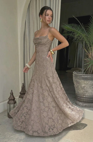 LORVENES sexy flowy bridal dress with a graceful neckline and elegant fabric, perfect for wedding ceremonies and bridal photos.