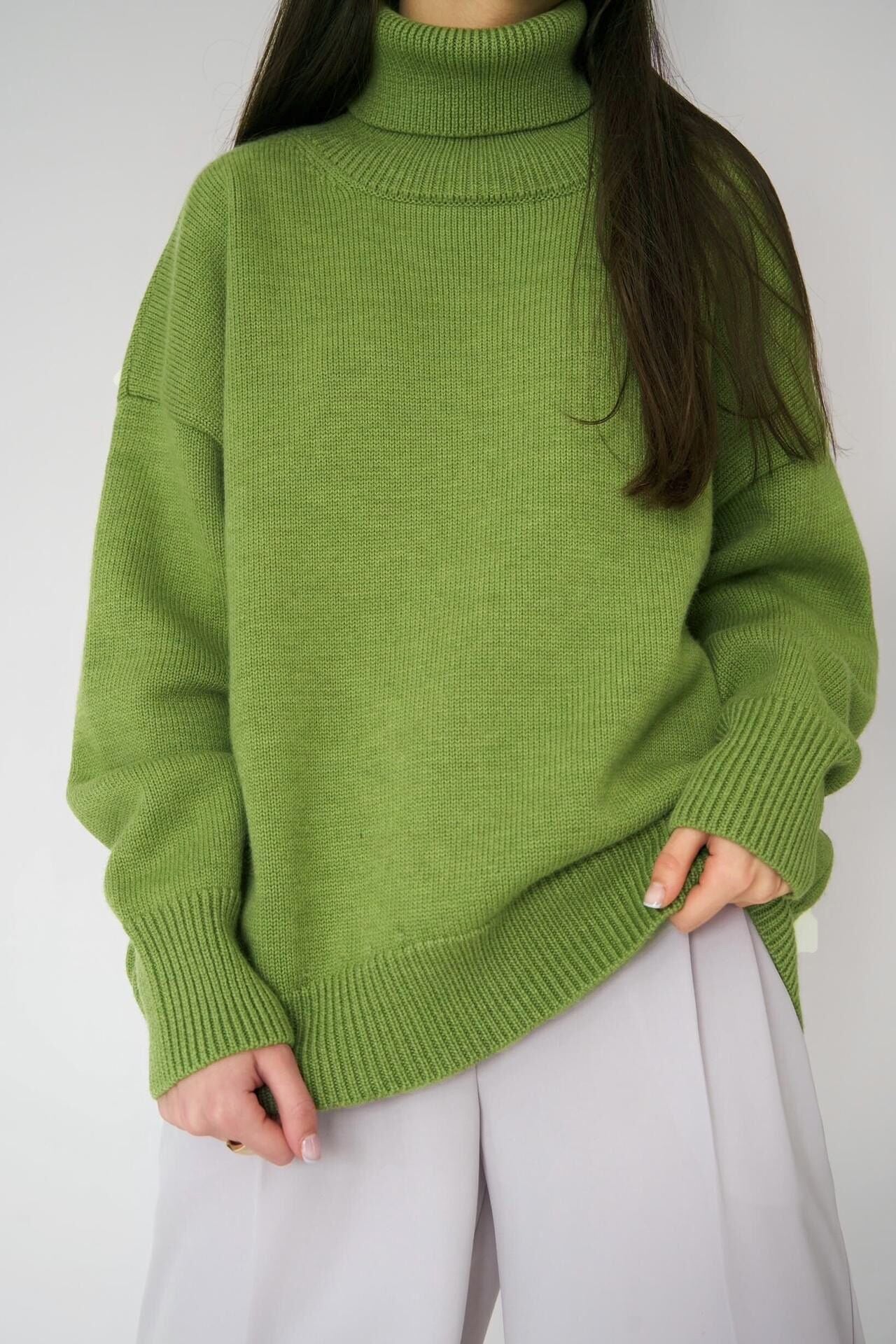 LORVENE Timeless High Neck Knit