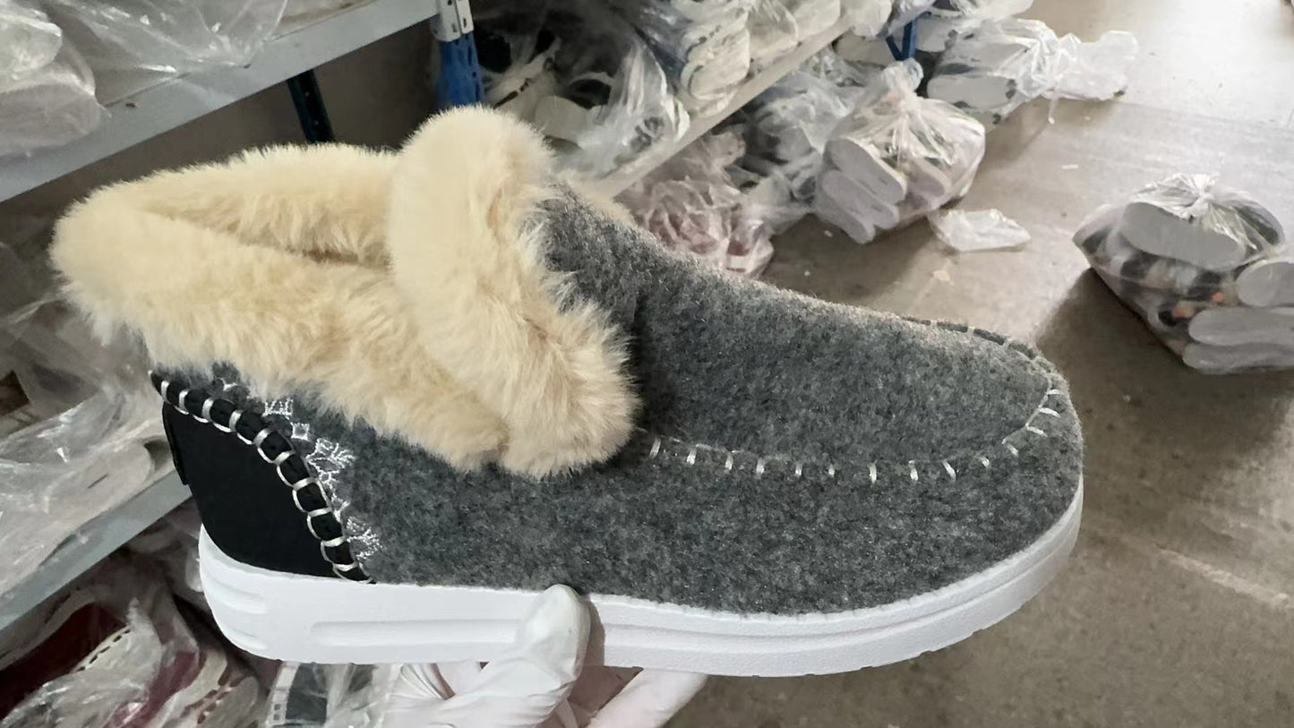 LORVENE Croc Pattern Boots