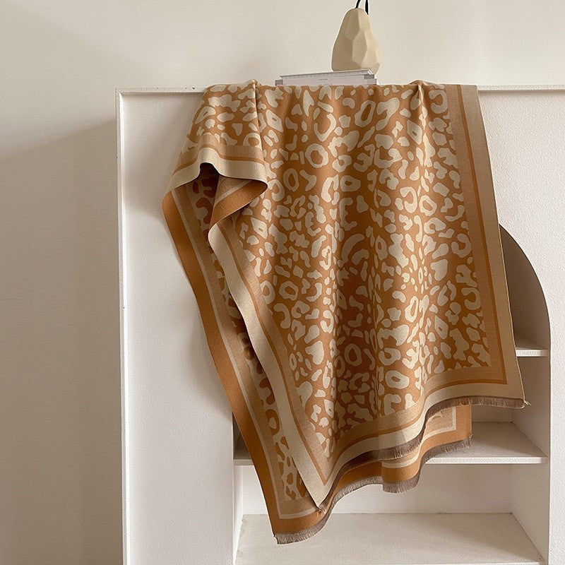LORVENES Bee Jacquard Cashmere Touch Shawl