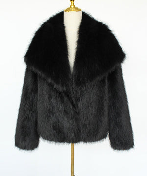 LORVENES faux fur coat for women, short woolen style in autumn and winter, featuring artificial fur for warmth and style.