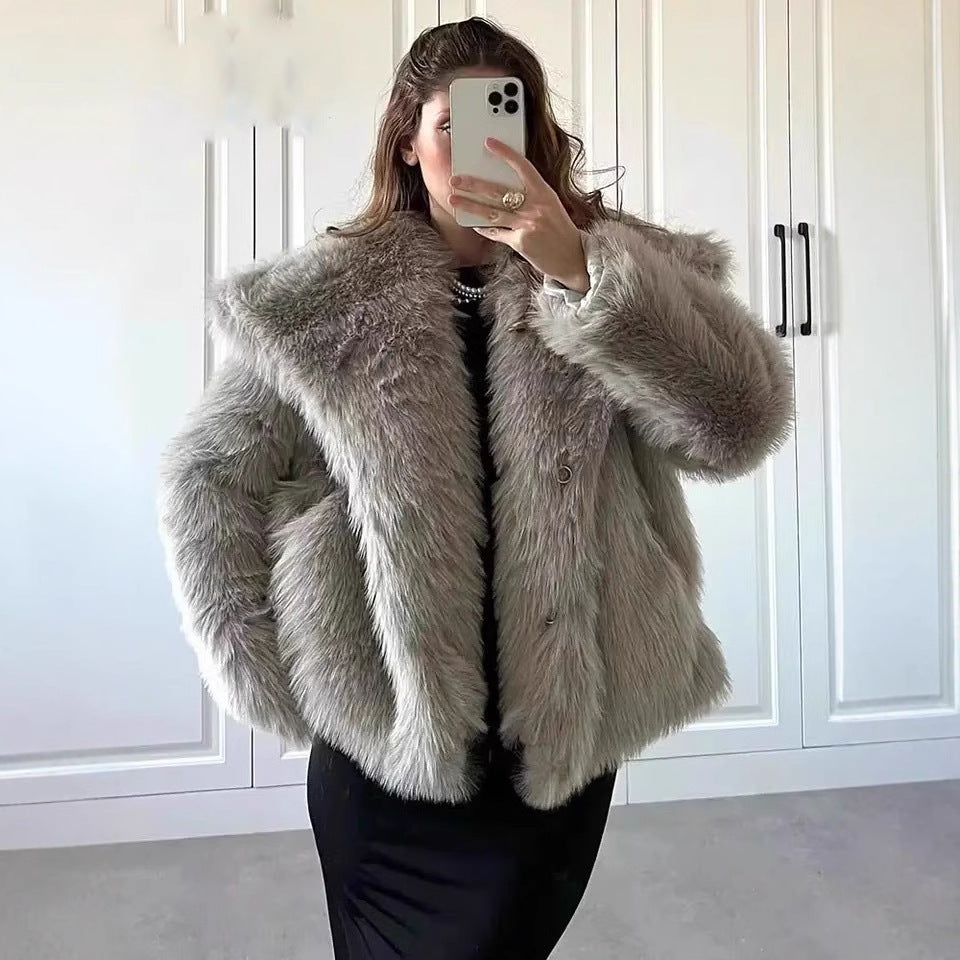 LORVENES faux fur women's coat in autumn and winter style, short woolen coat with artificial fur, outdoor fashion wear.