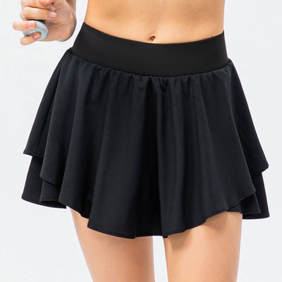LORVENE Elegant Line skirt in black with a sleek, fitted design and high waist, displayed on a mannequin.