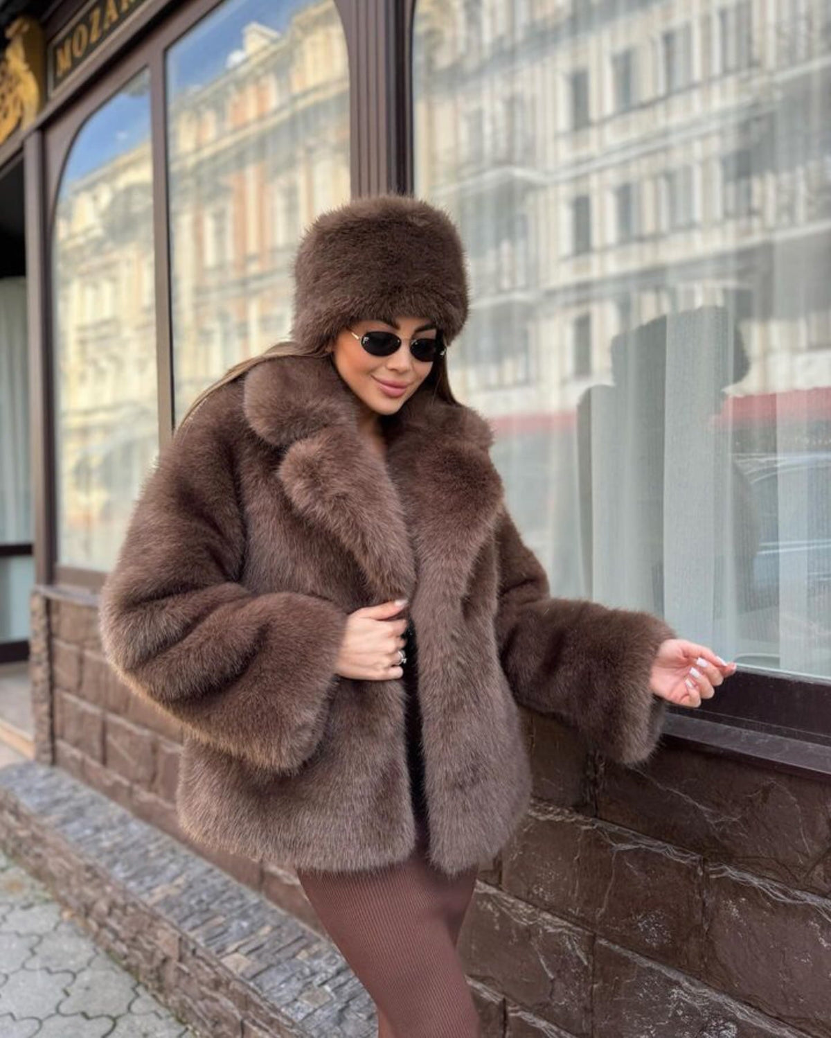 Women’s thickened fox fur coat by LORVENES, winter faux fur overcoat with suit collar, cozy and stylish for cold weather.