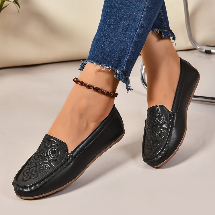LORVENES Embroidered White Comfort Loafers