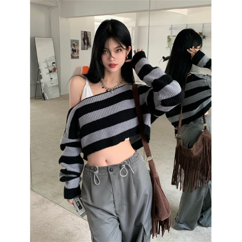 LORVENE Timeless Short Knit Pullover