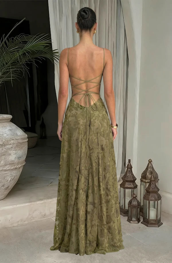 LORVENES sexy flowy evening dress in elegant fabric with a flowing silhouette, perfect for formal events and evening wear.