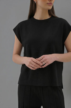 Koreanischer schicker Temperament-Pullover mit Rundhalsausschnitt und weiten Fledermausärmeln + Freizeithose mit hoher Taille und weitem Bein im Anzug