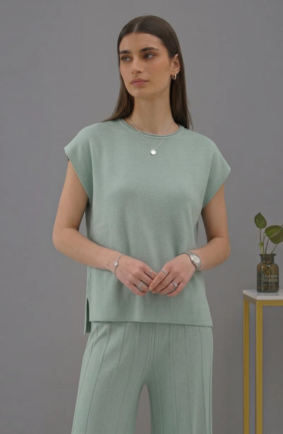 Koreanischer schicker Temperament-Pullover mit Rundhalsausschnitt und weiten Fledermausärmeln + Freizeithose mit hoher Taille und weitem Bein im Anzug