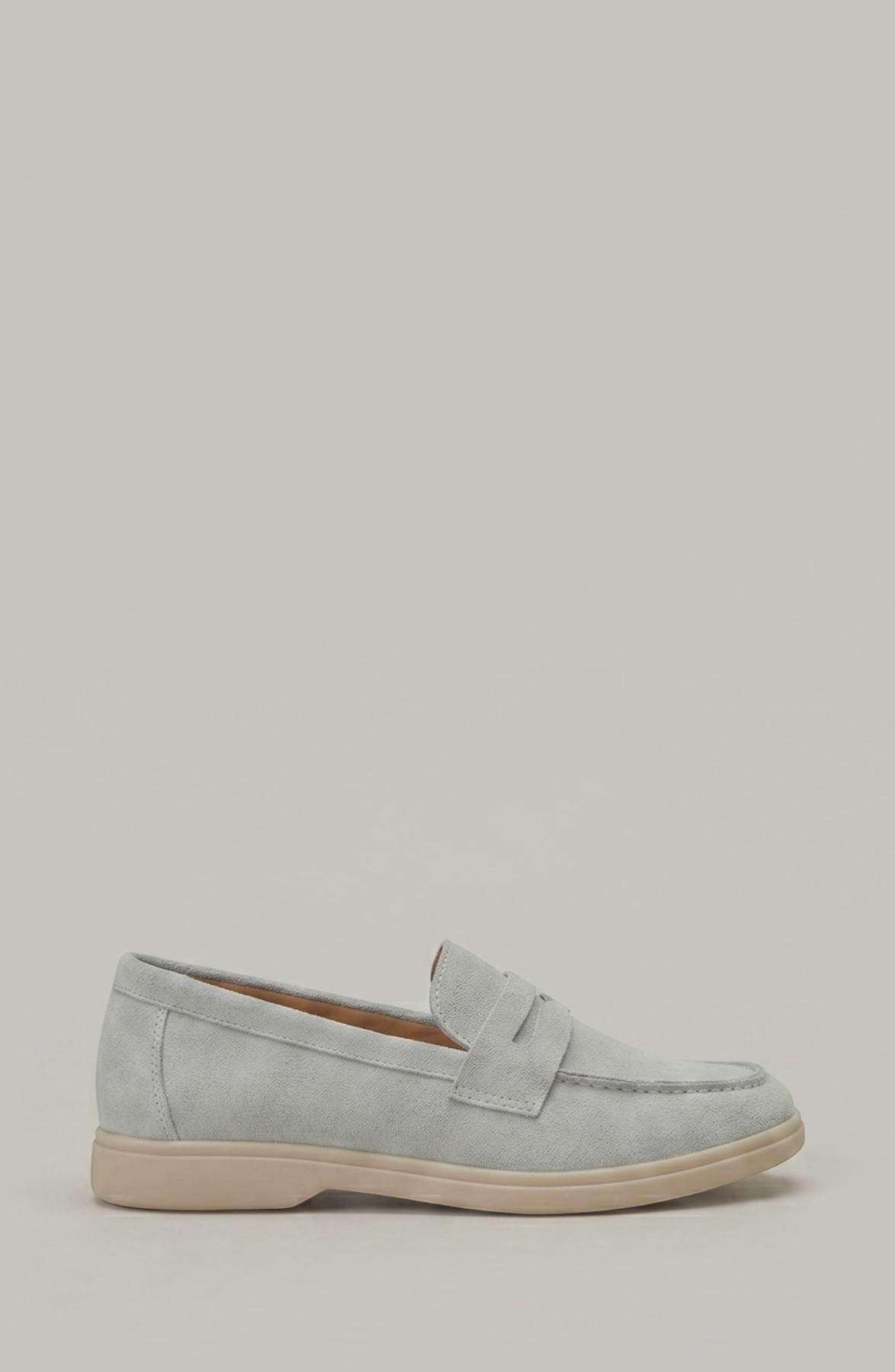 LORVENE Parisian Luxe loafers in black leather with classic slip-on design and elegant stitching, displayed on a neutral background.