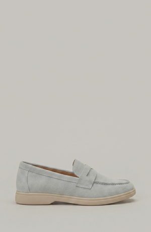 LORVENE Parisian Luxe loafers in black leather with classic slip-on design and elegant stitching, displayed on a neutral background.