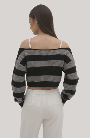 Timeless Short Knit Pullover