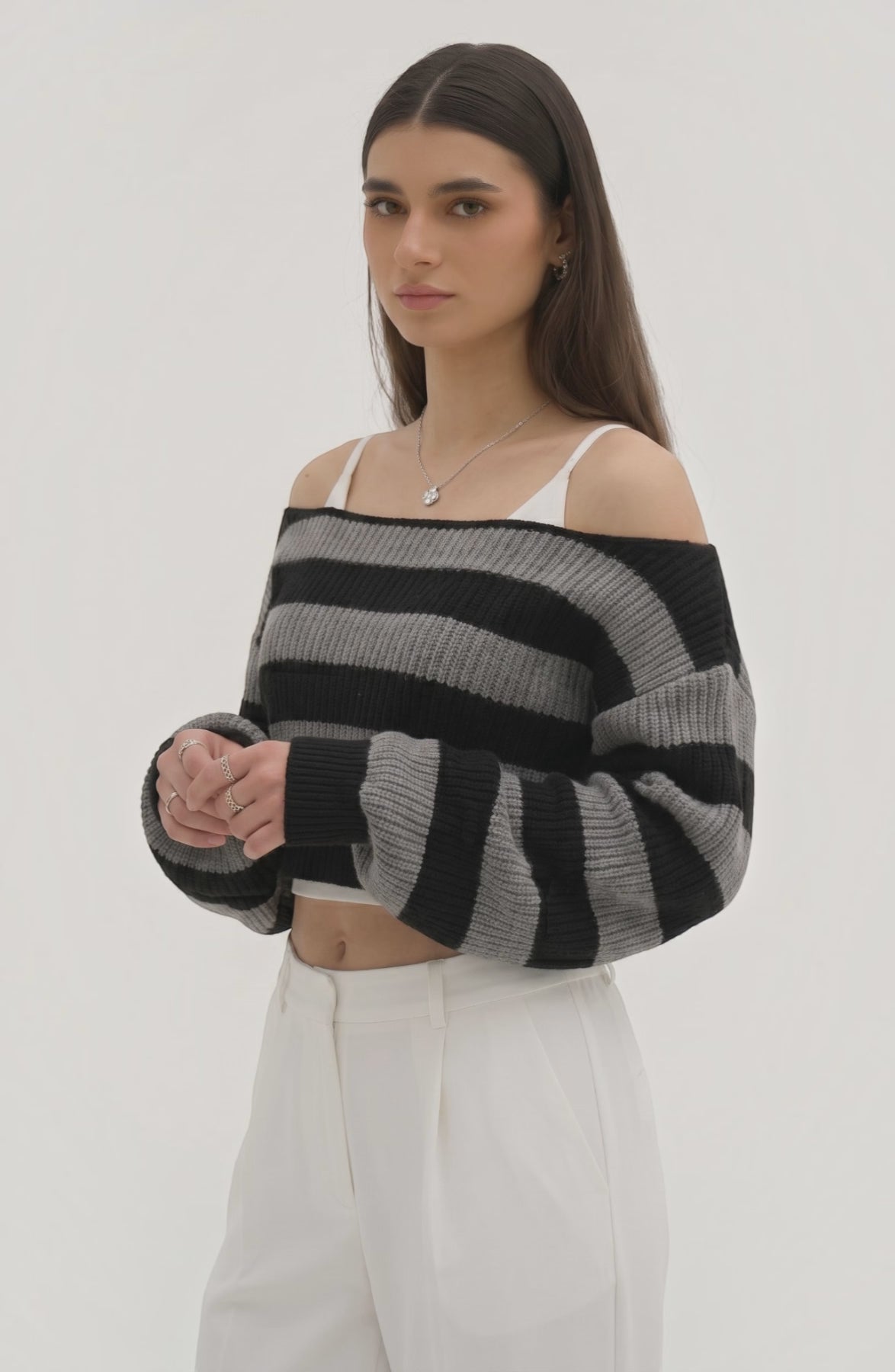 Timeless Short Knit Pullover