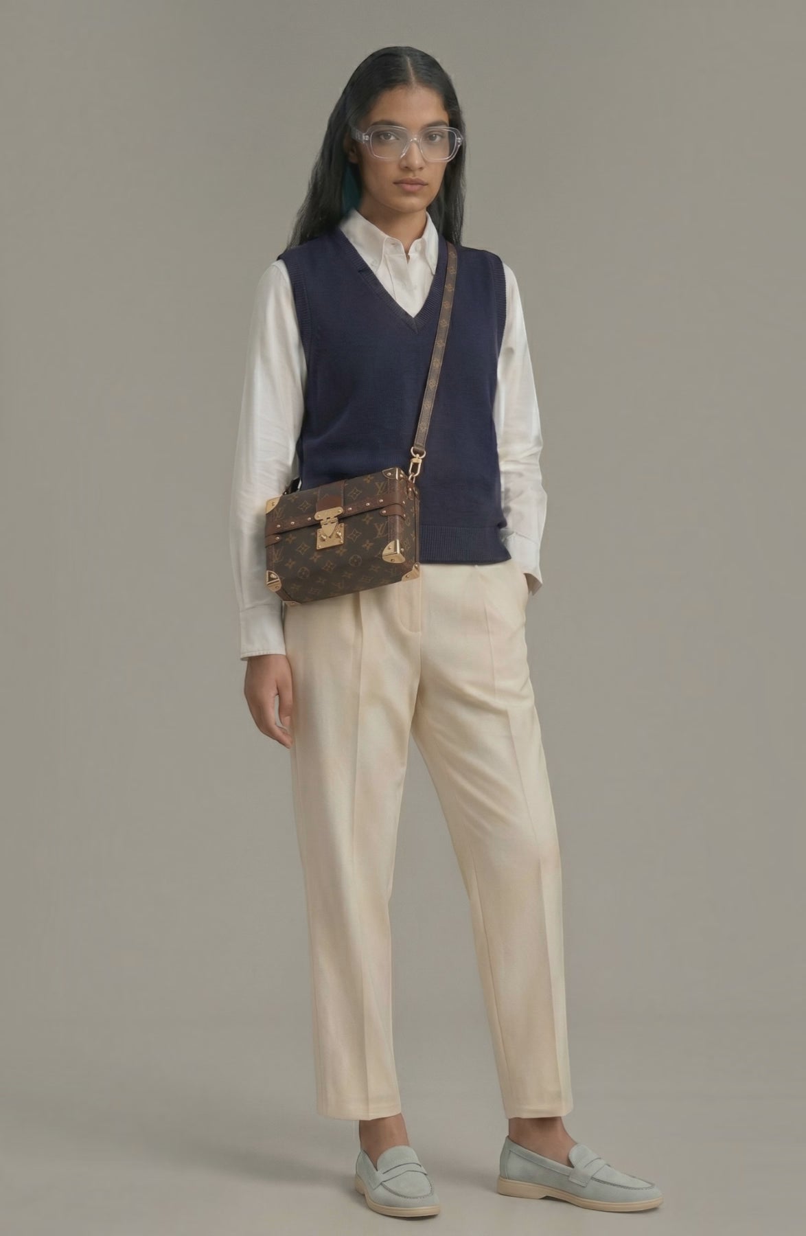 LORVENE Parisian Luxe loafers in classic leather, featuring elegant stitching and a sleek design for stylish comfort.
