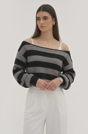 Timeless Short Knit Pullover
