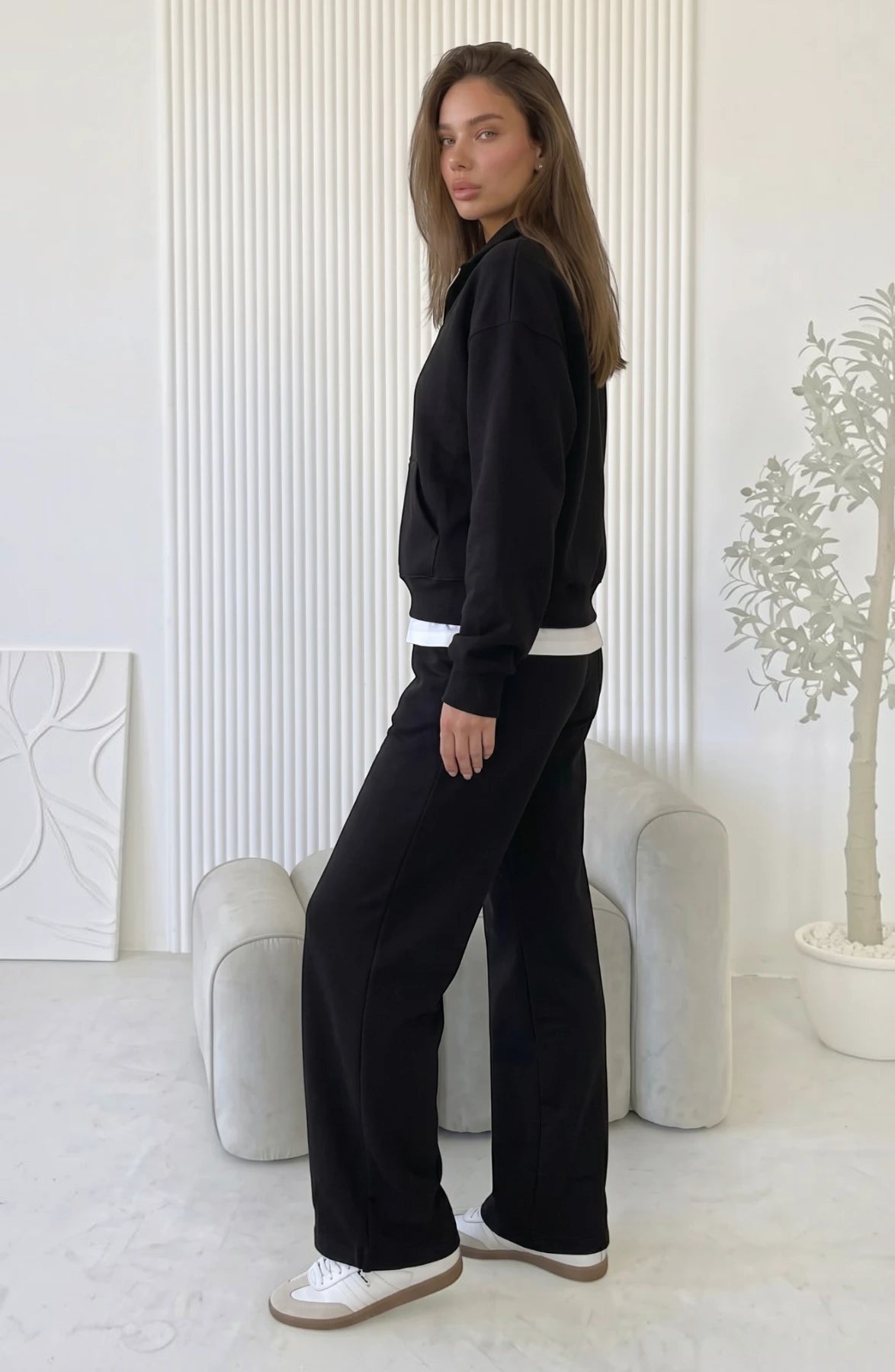 LORVENES cotton knit lounge set featuring a cozy long-sleeve top and matching pants, perfect for comfortable home wear.