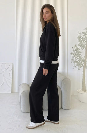 LORVENES cotton knit lounge set featuring a cozy long-sleeve top and matching pants, perfect for comfortable home wear.
