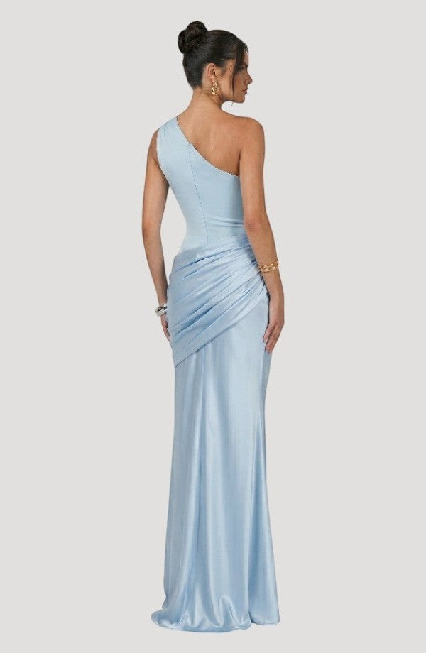 LORVENES fishtail bodycon dress in sleek black fabric, featuring a fitted silhouette and elegant design.