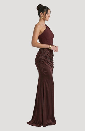 LORVENES fishtail bodycon dress in black, close-up of fitted fabric and elegant silhouette on model.