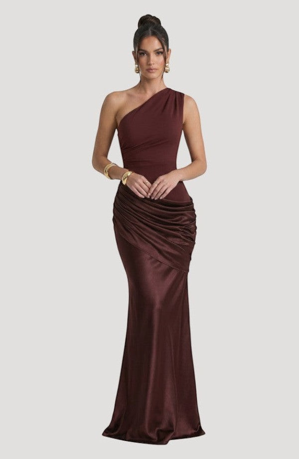 LORVENES fishtail bodycon dress in black, form-fitting style with sleeveless design and elegant neckline.