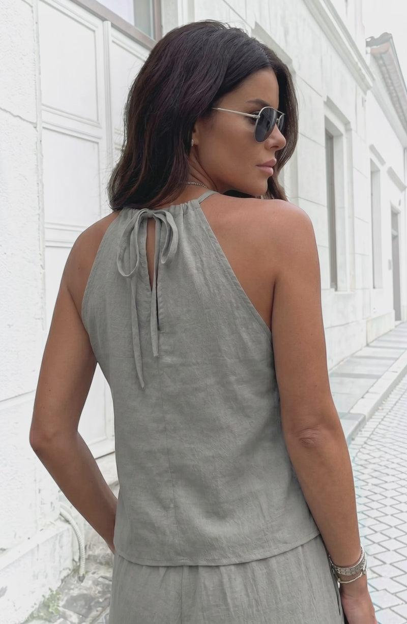 LORVENES 2026 European and American summer two-piece set with halter neck vest, sleeveless top, and wide-leg pants, stylish and trendy.