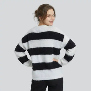 Klassischer Strickpullover