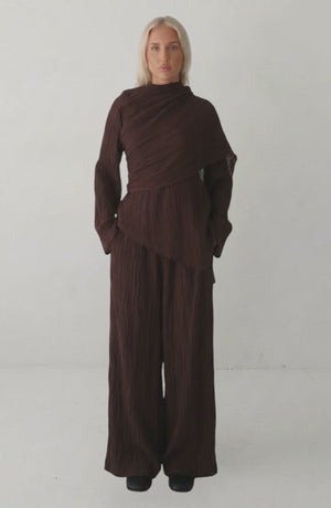 LORVENES 2025 Loriya solid color buttoned cardigan and pants two-piece set, front view, casual stylish outfit.
