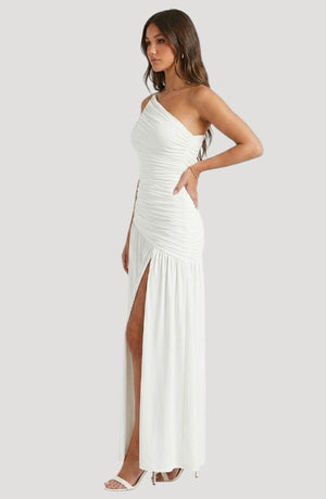 LORVENES white one-shoulder ruched tulle maxi dress with high slit, perfect for formal evenings.