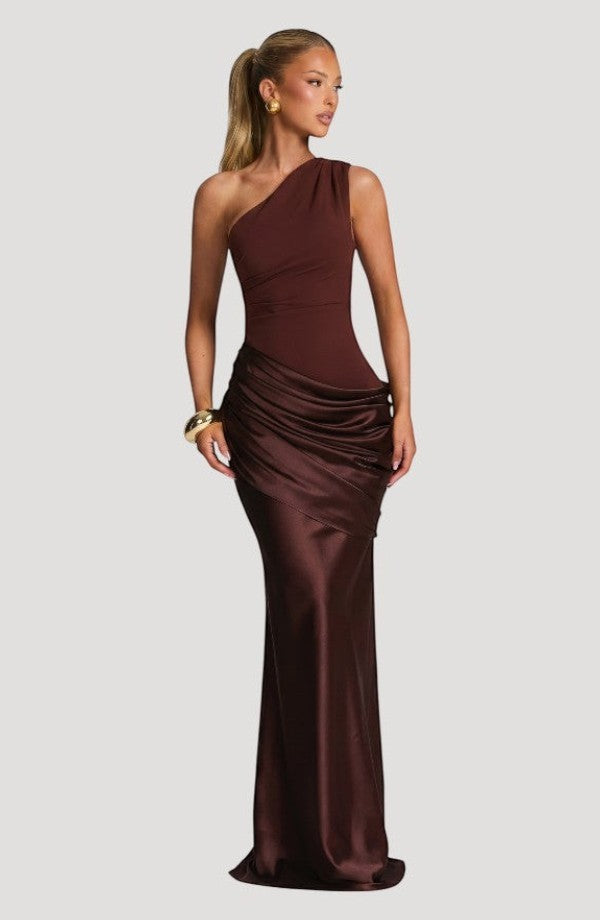 LORVENES fishtail bodycon dress in sleek black fabric, form-fitting design with a stylish fishtail hem for a sophisticated look.