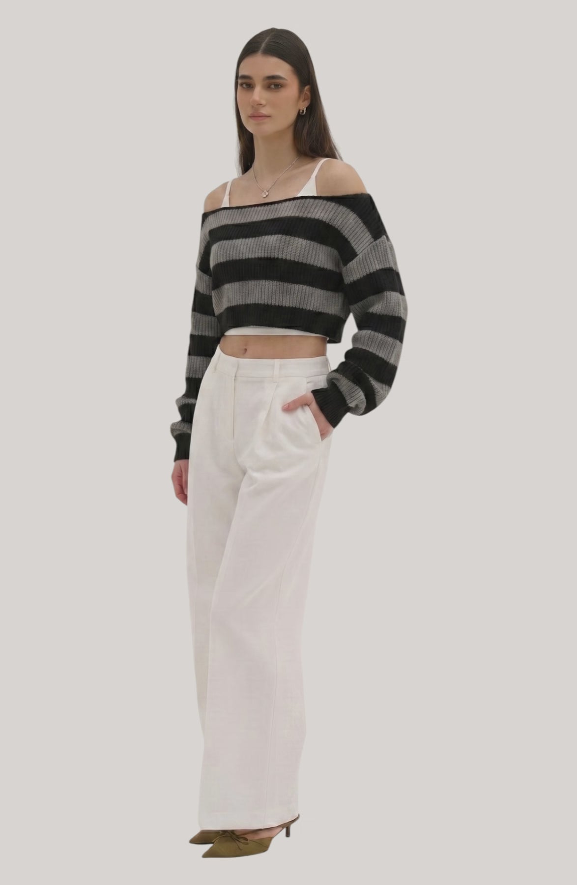 Timeless Short Knit Pullover