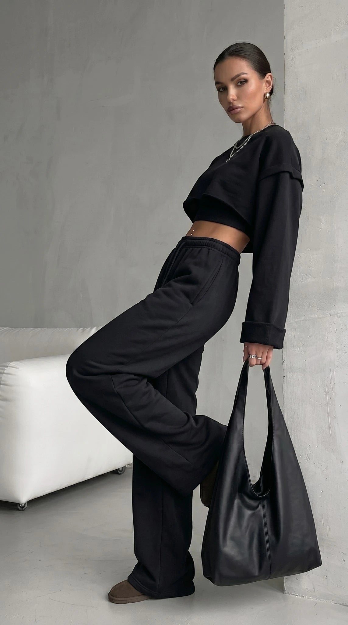 Lässiger Sweater-Anzug für Damen 2023 Mode Pullover Langarm Nabel-Sweater + Trägerhose mit geradem weitem Bein, dreiteiliges Set