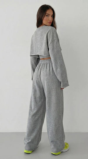 Lässiger Sweater-Anzug für Damen 2023 Mode Pullover Langarm Nabel-Sweater + Trägerhose mit geradem weitem Bein, dreiteiliges Set