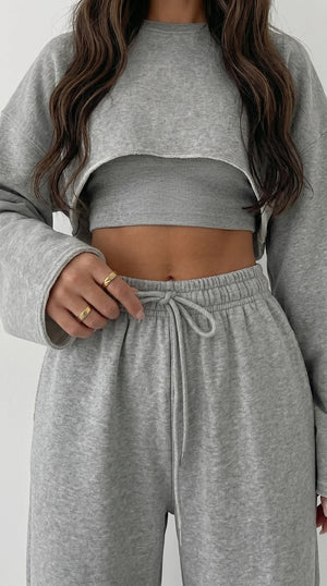 Lässiger Sweater-Anzug für Damen 2023 Mode Pullover Langarm Nabel-Sweater + Trägerhose mit geradem weitem Bein, dreiteiliges Set