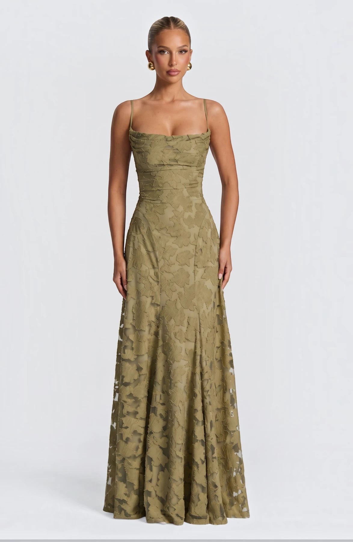 LORVENES sexy flowy bridal dress with delicate fabric and elegant design, perfect for a romantic wedding ceremony.