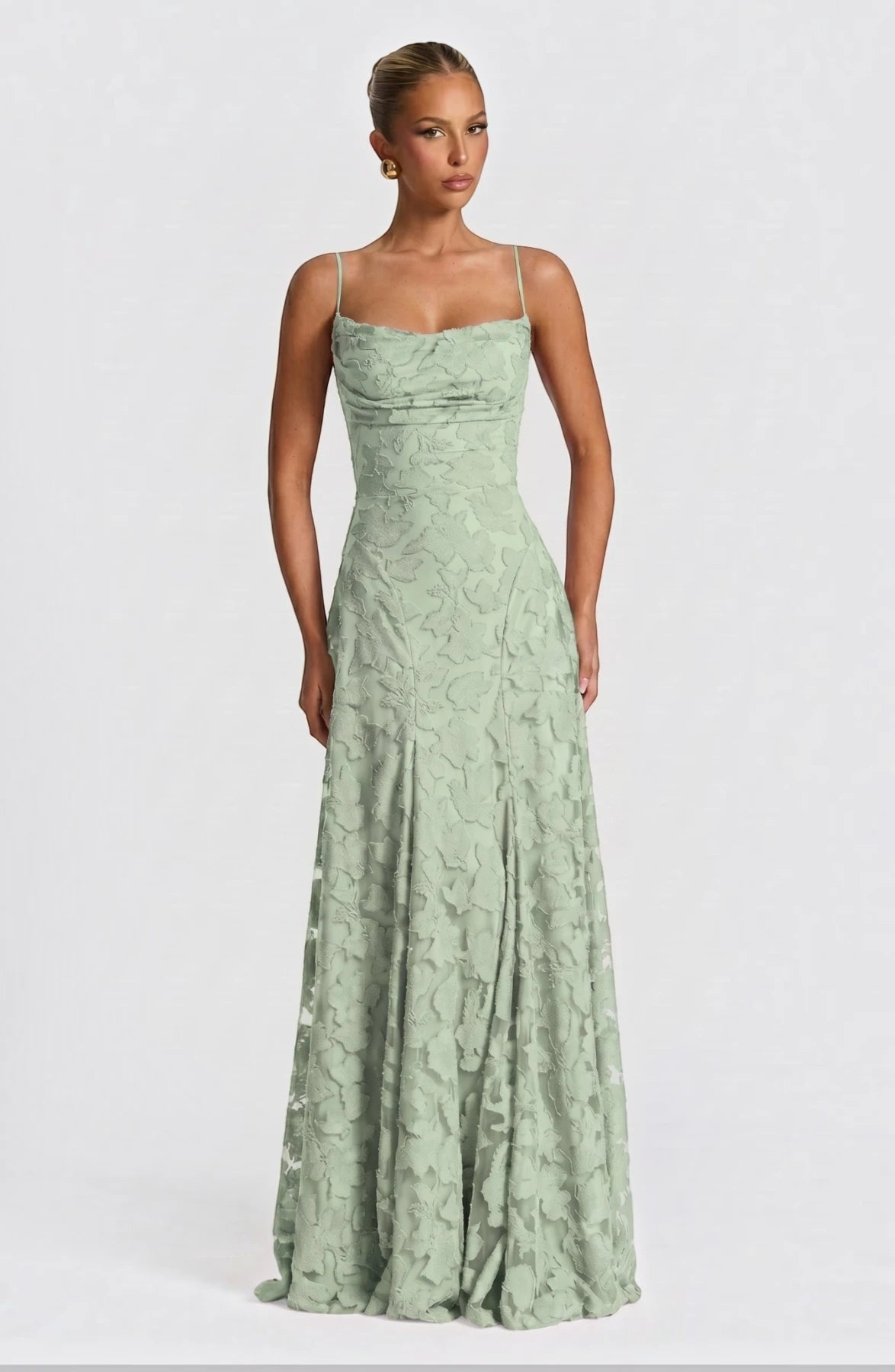 LORVENES sexy flowy bridal dress with elegant fabric and a romantic silhouette, perfect for wedding or special occasions.